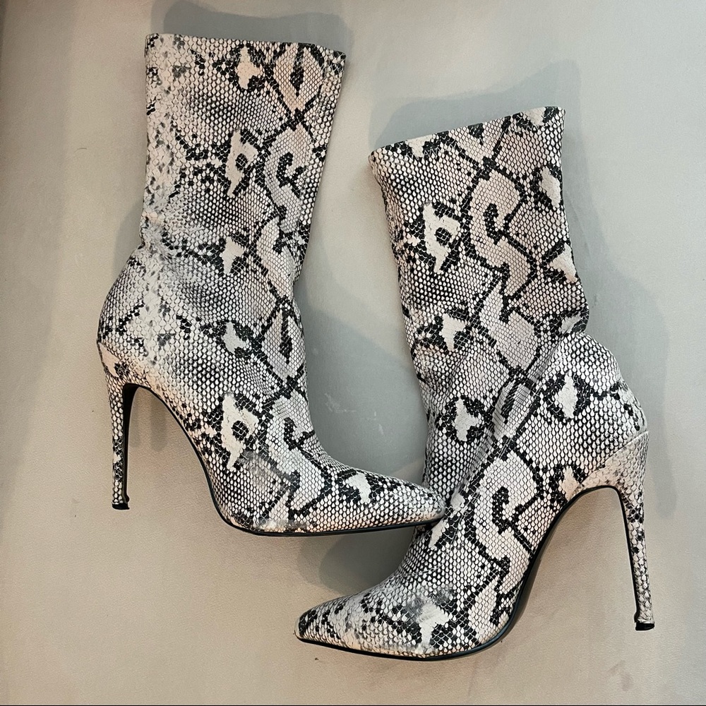 Snake Sock Booties